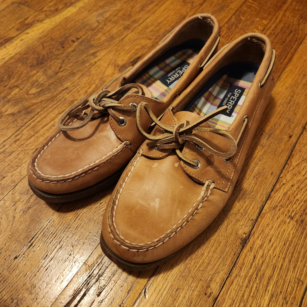 Sperry Tan Boat Shoes Classic Moccasin Style